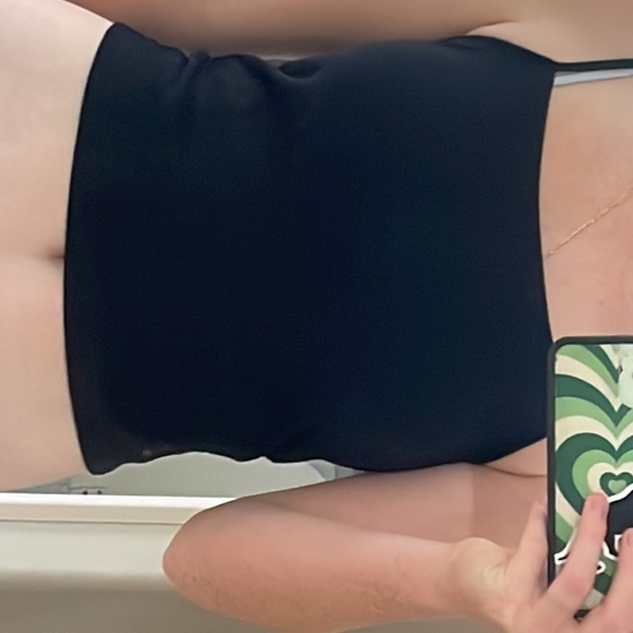 Basic black tank top - Picture 2 of 2